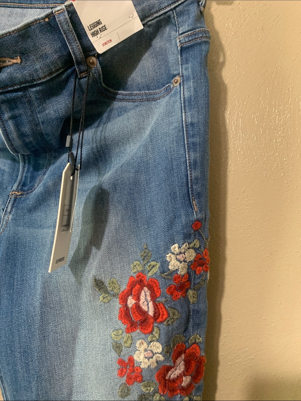 Express size 8 Blue Skinny Jeans with Red Floral Embroidery NWT - Picture 6 of 6